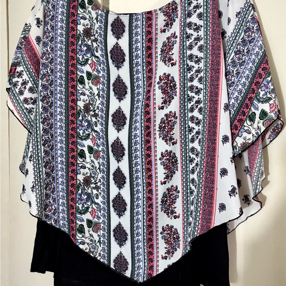 Alyx Red and Blue Shrug top with Flowing Sleeves - Picture 5 of 5